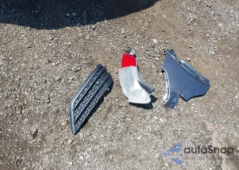 2018 Honda Pilot Touring z USA, uszkodzony, nr VIN 5FNYF6H9XJB060555